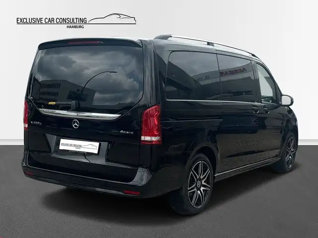 Mercedes-Benz V-Class view 4