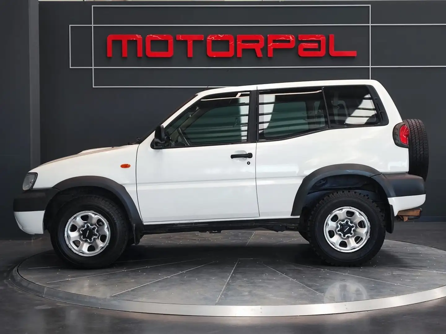 Nissan Terrano 2.7TDI Comfort Plus Weiß - 2