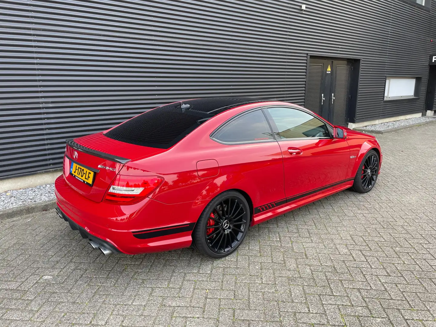 Mercedes-Benz C 63 AMG Performance Package Rot - 1