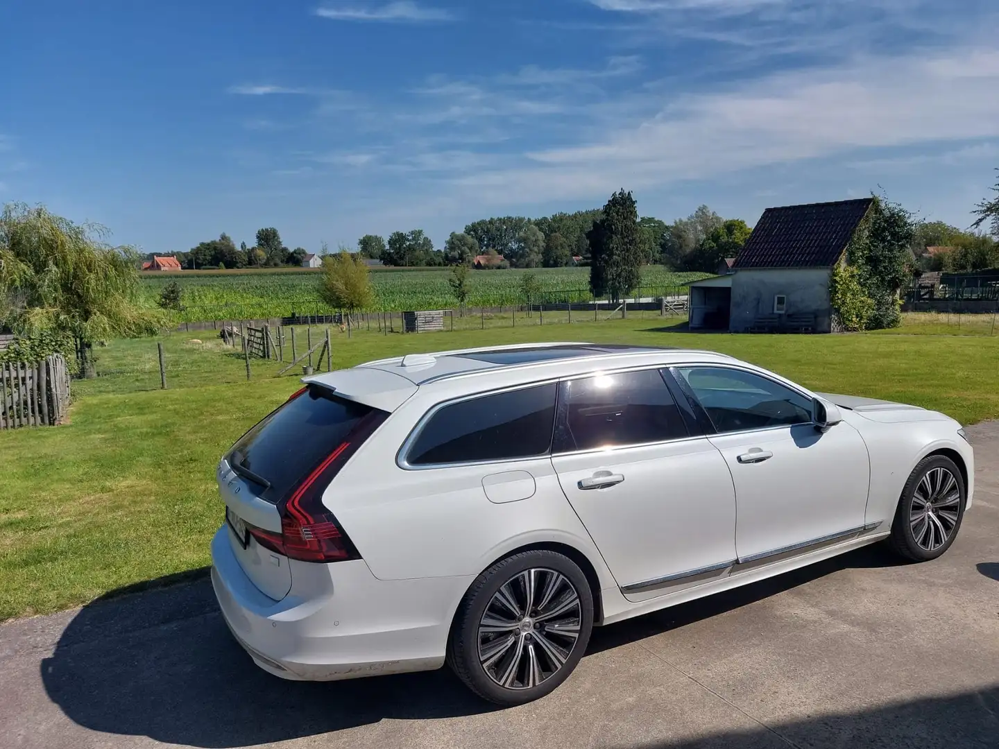 Volvo V90 2.0 T6 Recharge AWD Inscription Blanc - 2