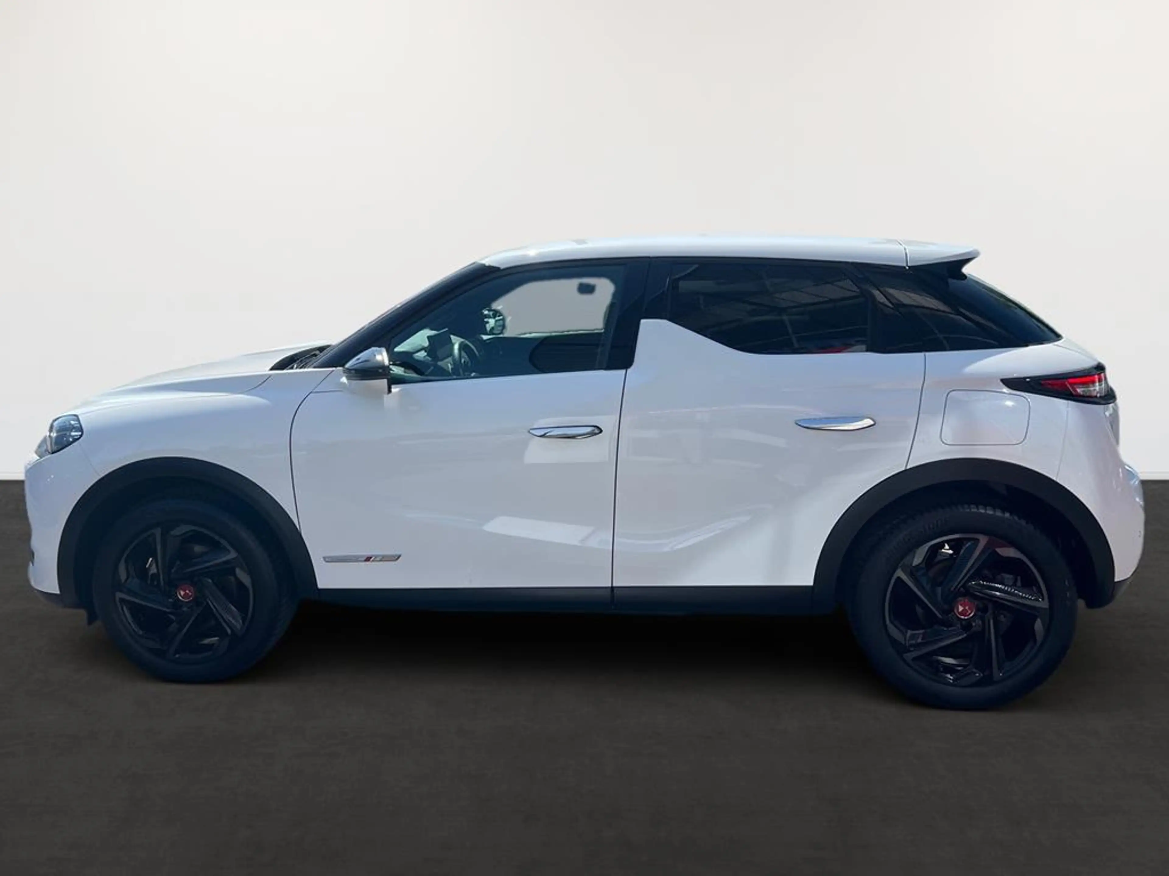 DS Automobiles DS 3 Crossback E-Tense Performance Line + — photo 5