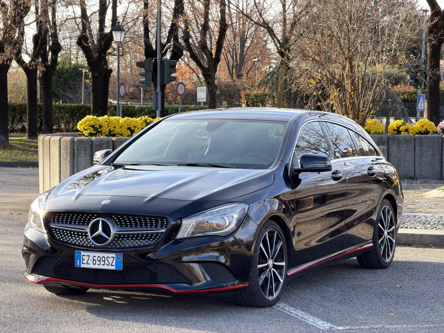 Mercedes-Benz CLA 220 d (cdi) Premium 4matic 177cv auto Czarny - 1