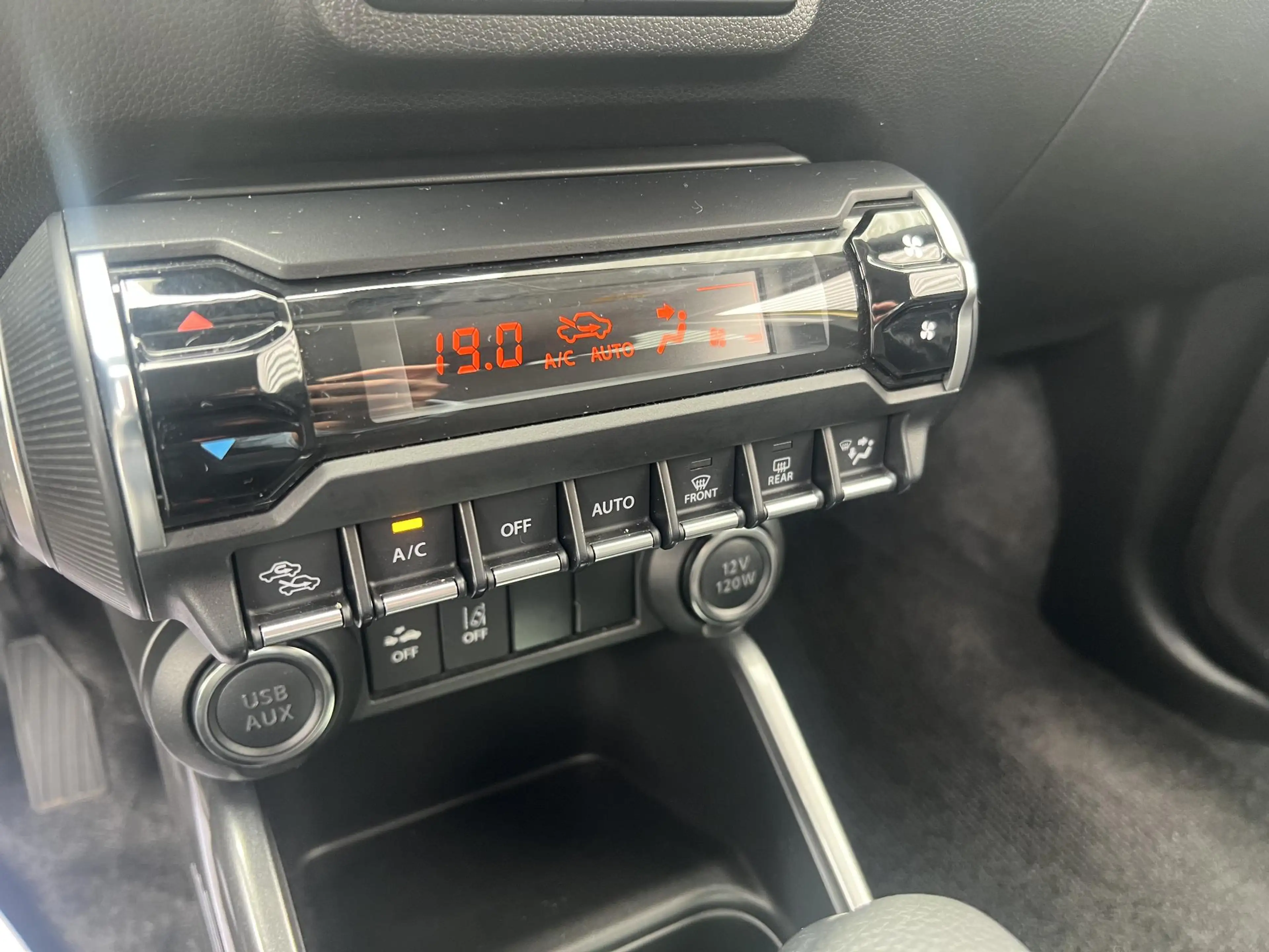 Suzuki Ignis 1.2 Smart Hybrid Style — photo 11