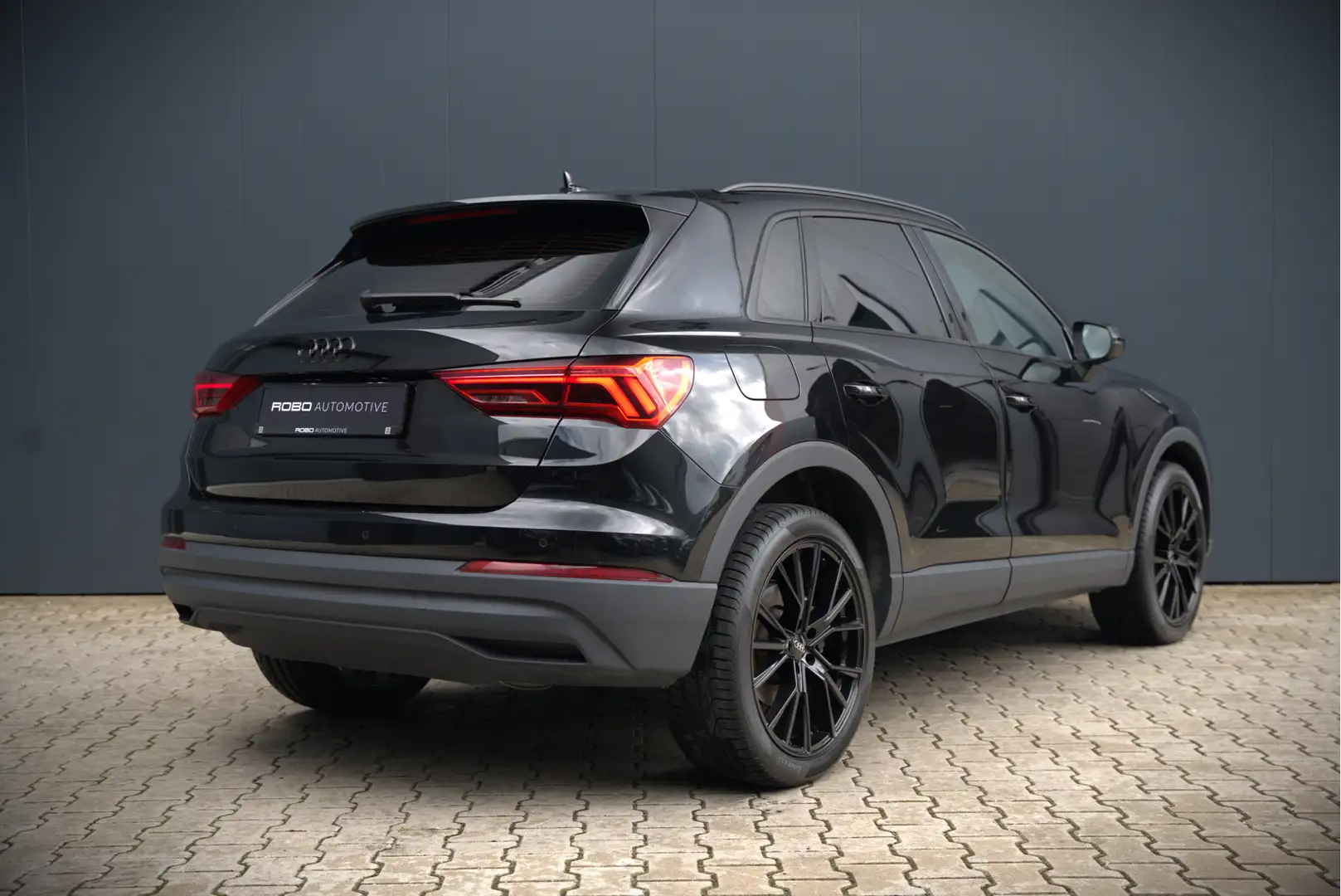 Audi Q3 45 TFSI e Advanced edition | Stoelverwarming | Par Zwart - 2