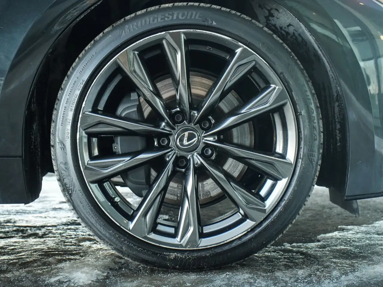 Lexus IS снимка Lexus IS