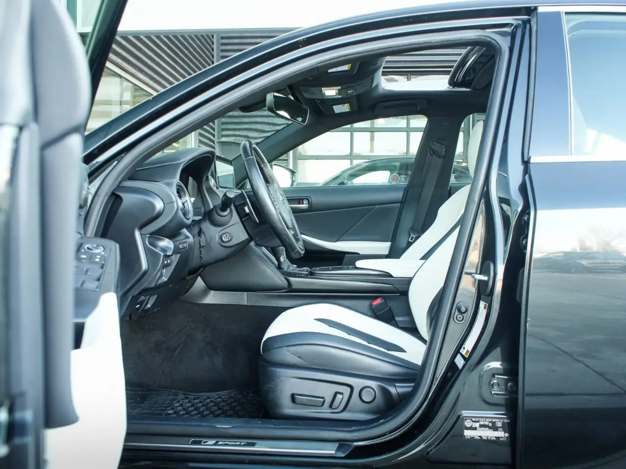 Lexus IS снимка Lexus IS