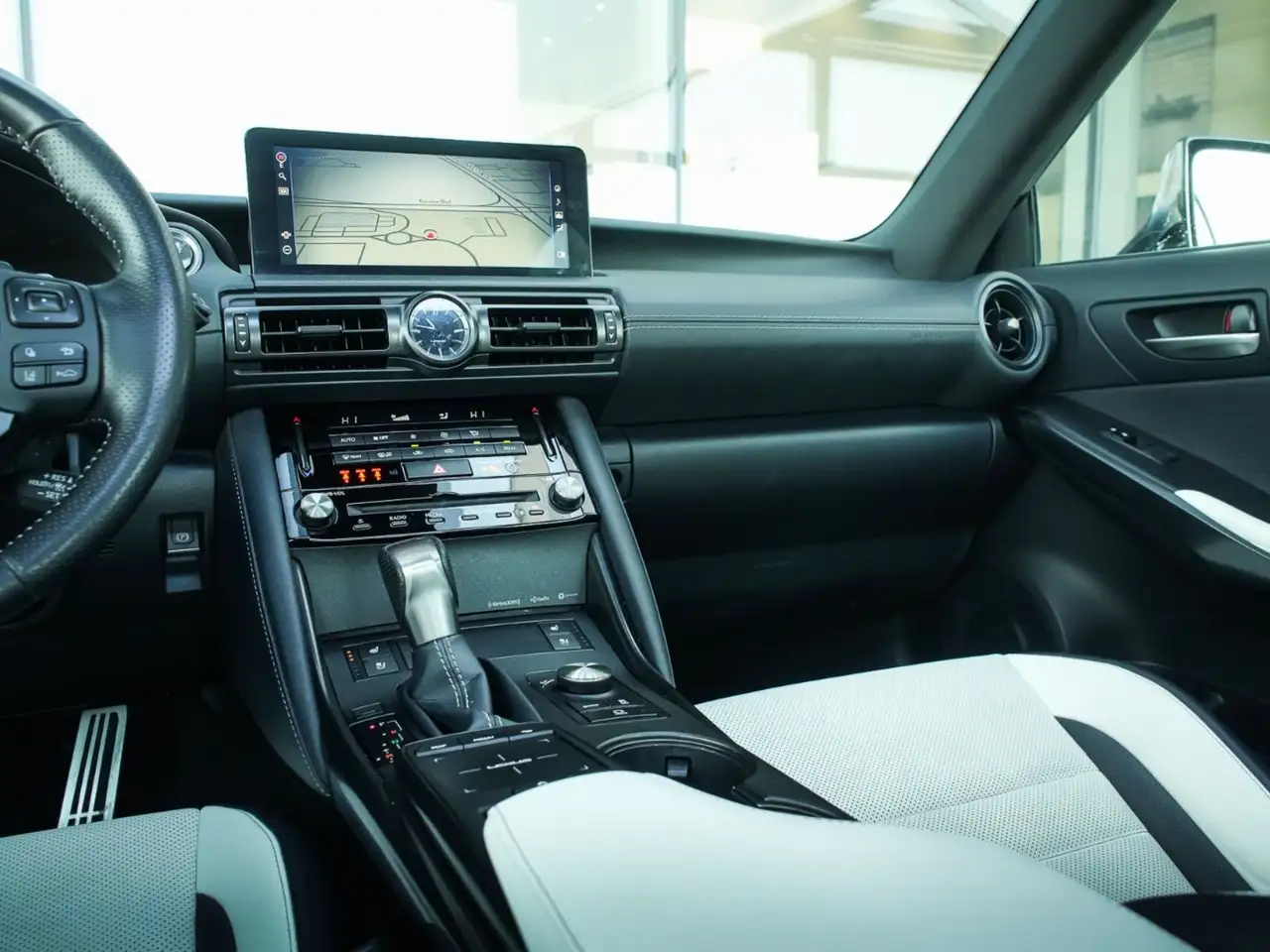 Lexus IS снимка Lexus IS