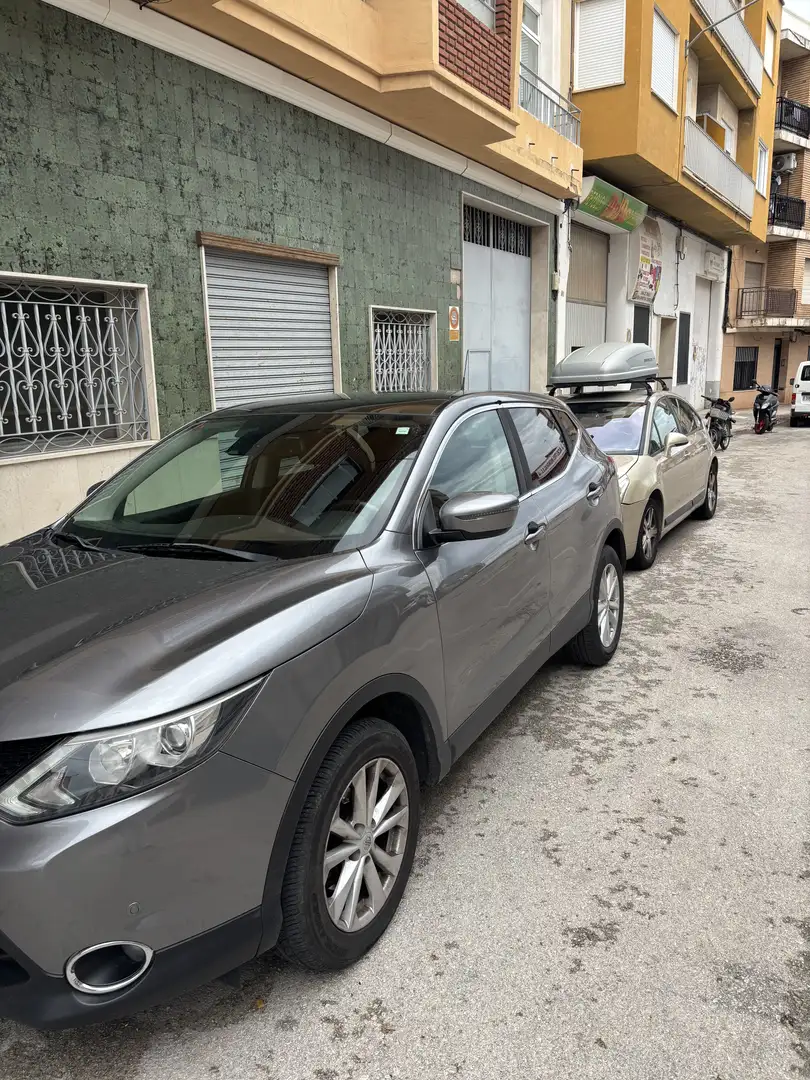 Nissan Qashqai 1.6dCi Visia 4x2 - 2