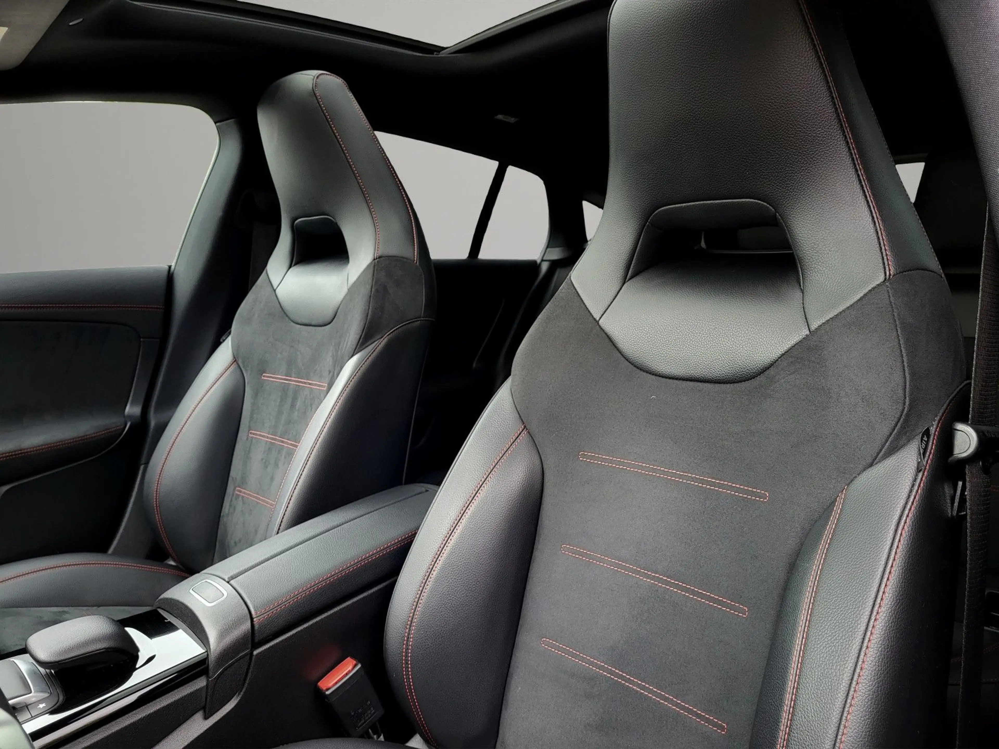 Mercedes-Benz CLA 200 AMG Line PANO|R-KAM|NIGHT — photo 14