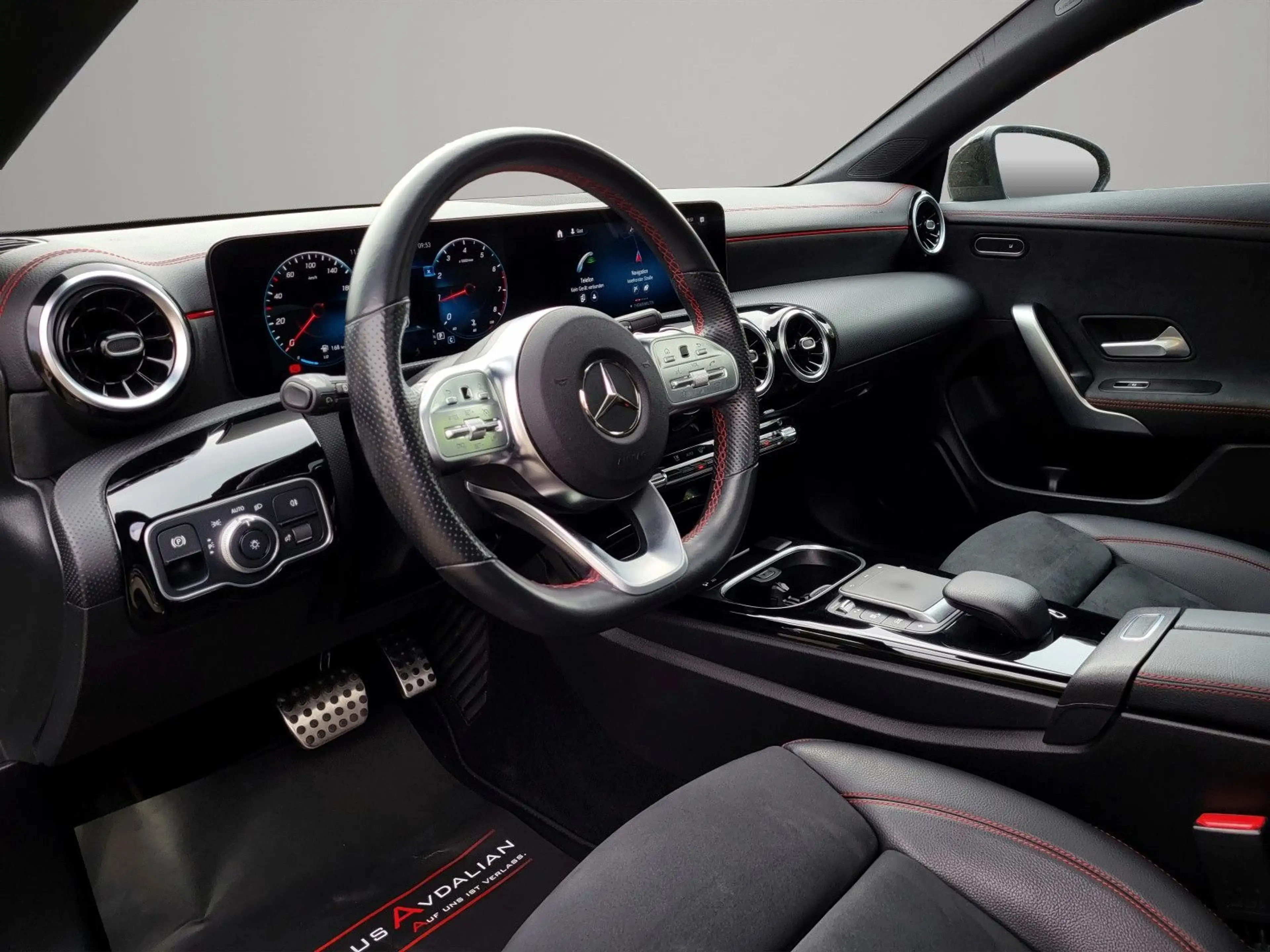 Mercedes-Benz CLA 200 AMG Line PANO|R-KAM|NIGHT — photo 9