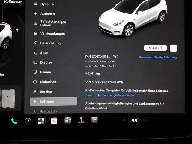 Tesla Model Y view 11