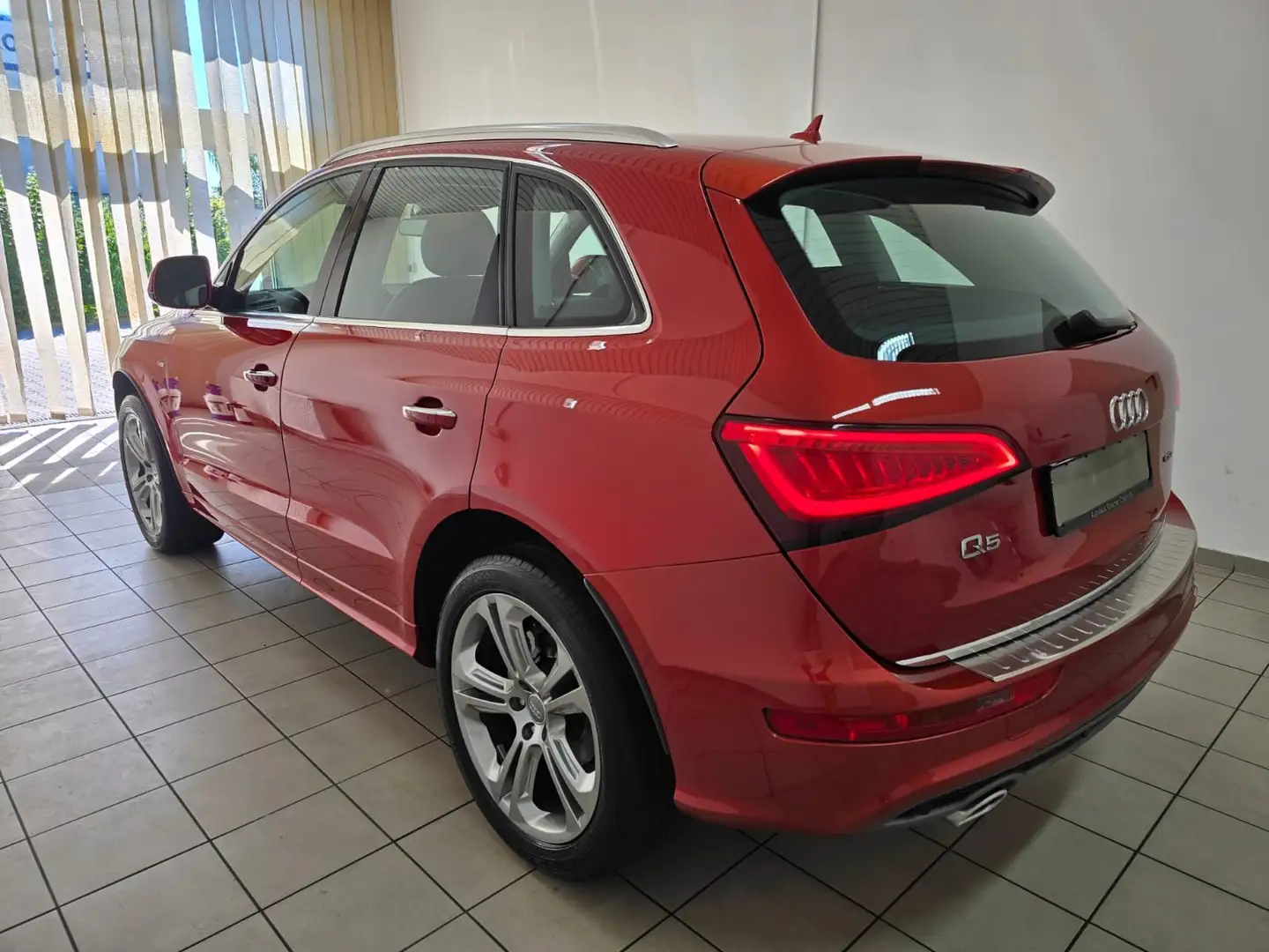 Audi Q5 2.0 TFSI qu. S Line Xenon Navi+ ACC 20" Rot - 2