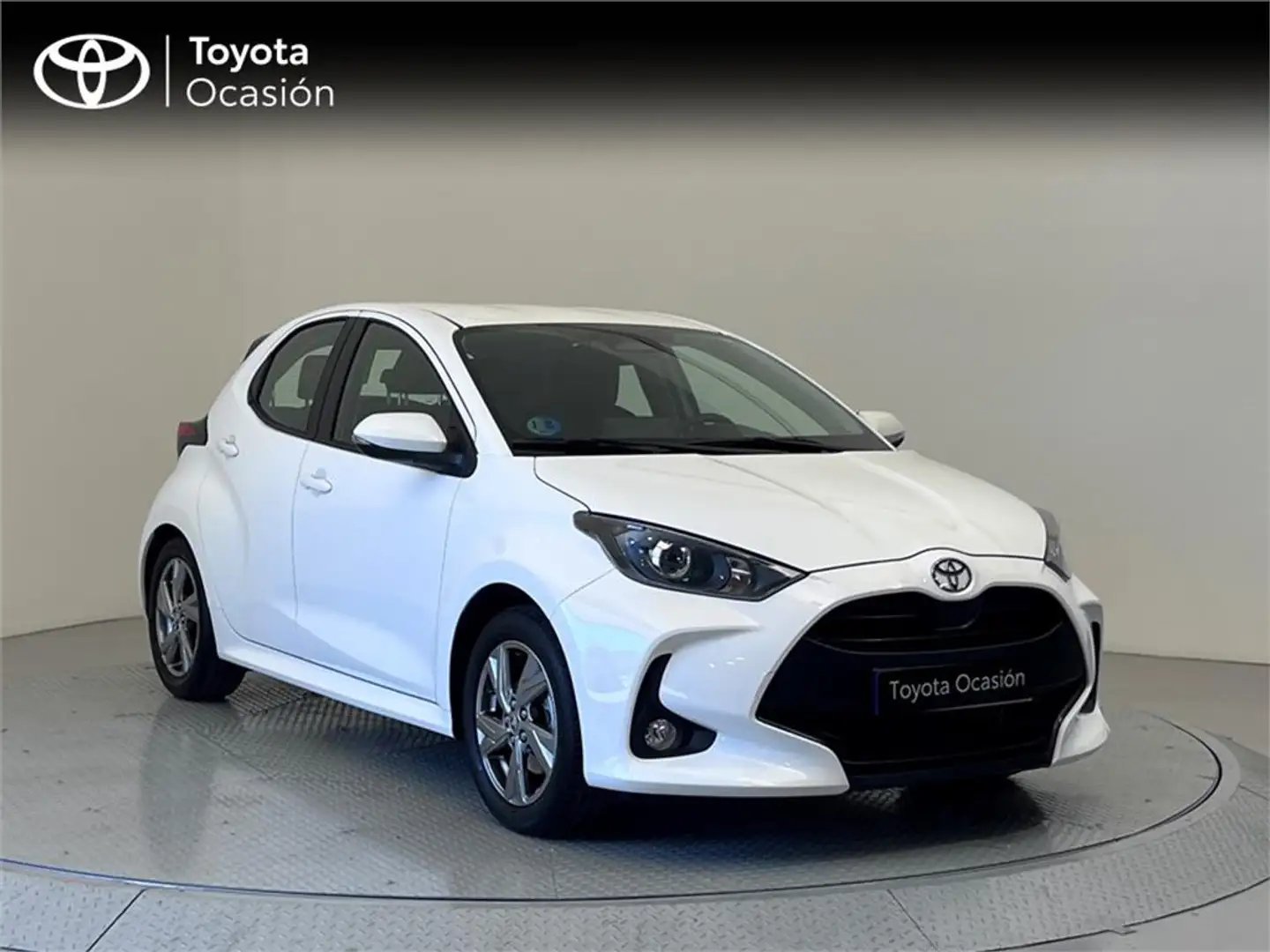 Toyota Yaris ACTIVE PLUS - 2