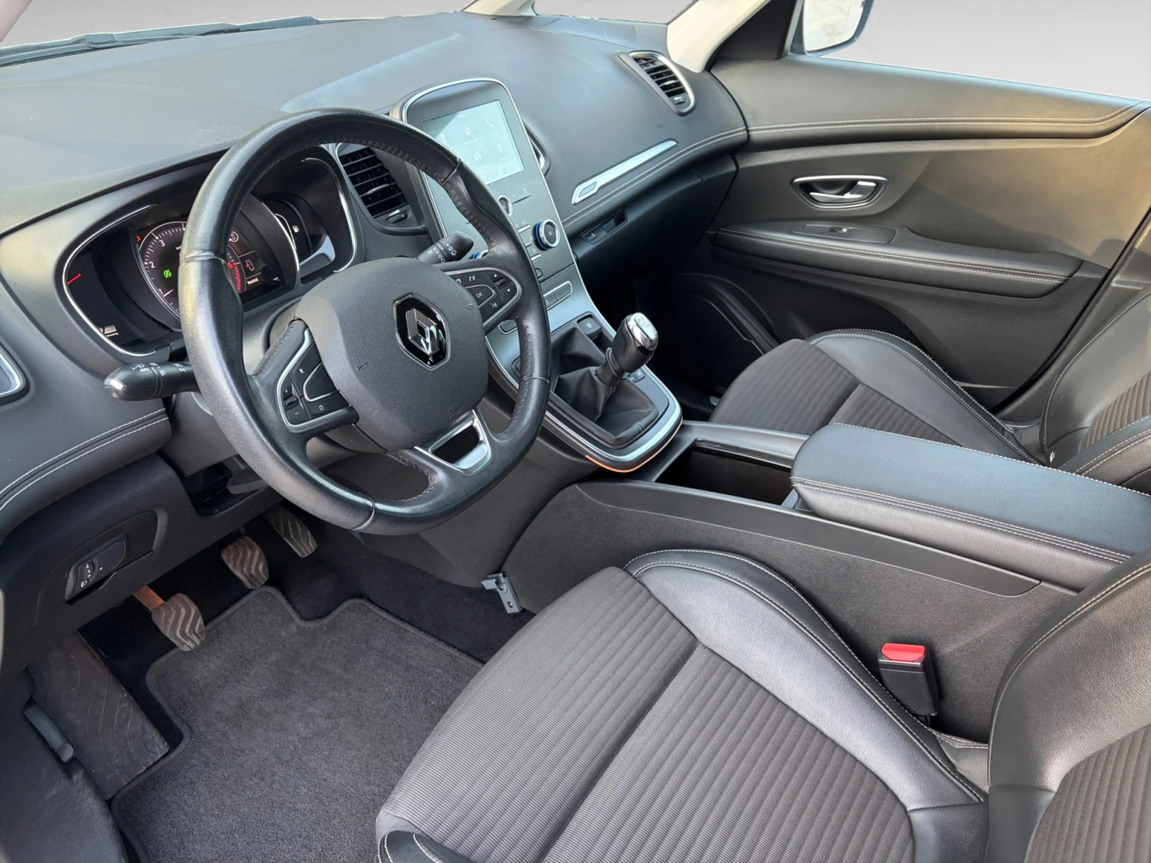 Renault Grand Scenic 1.2 TCe Intens 7 Persoons | Clima | Cruise | Pano — photo 4