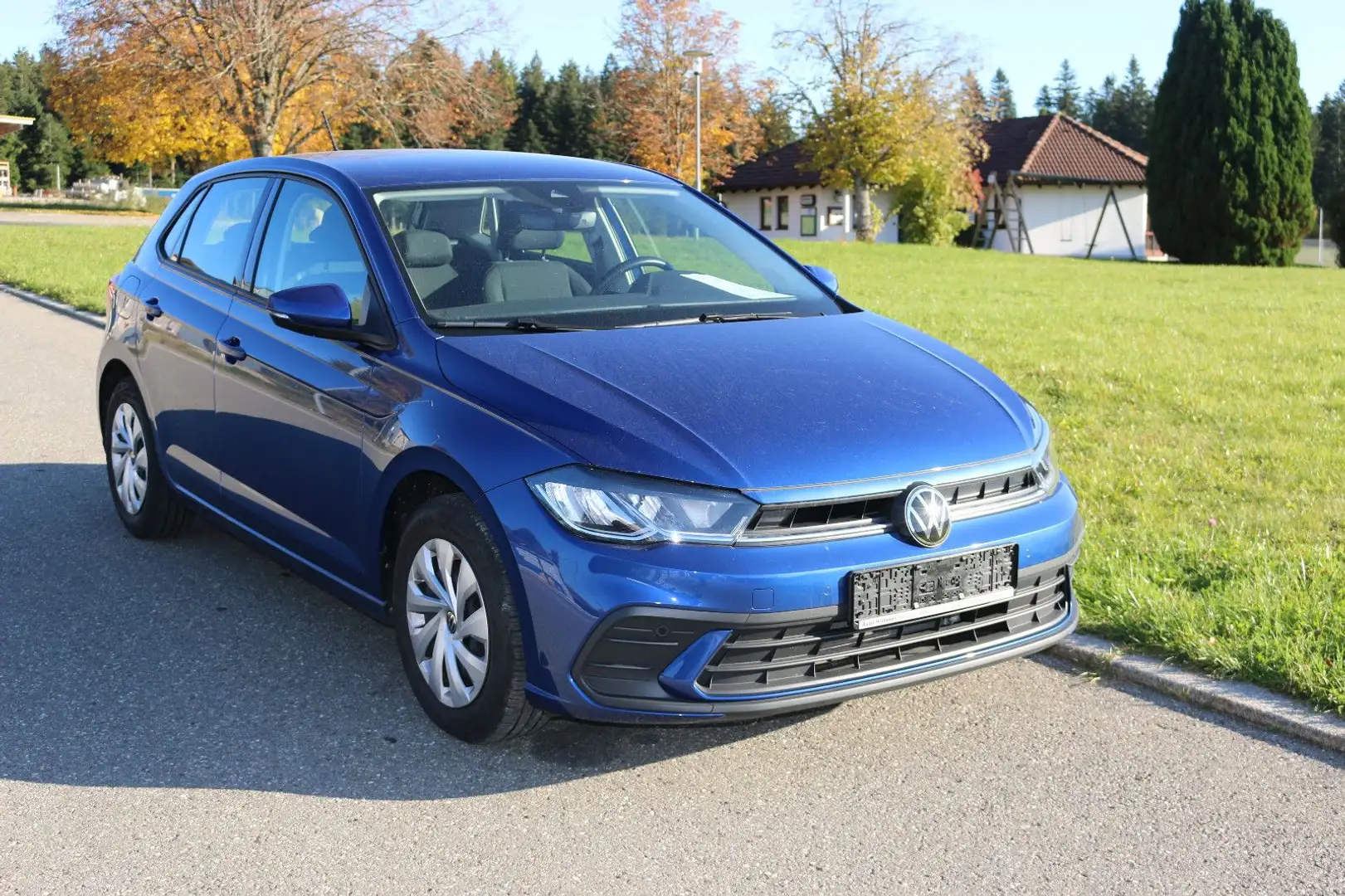 Volkswagen Polo VI Life Bleu - 1