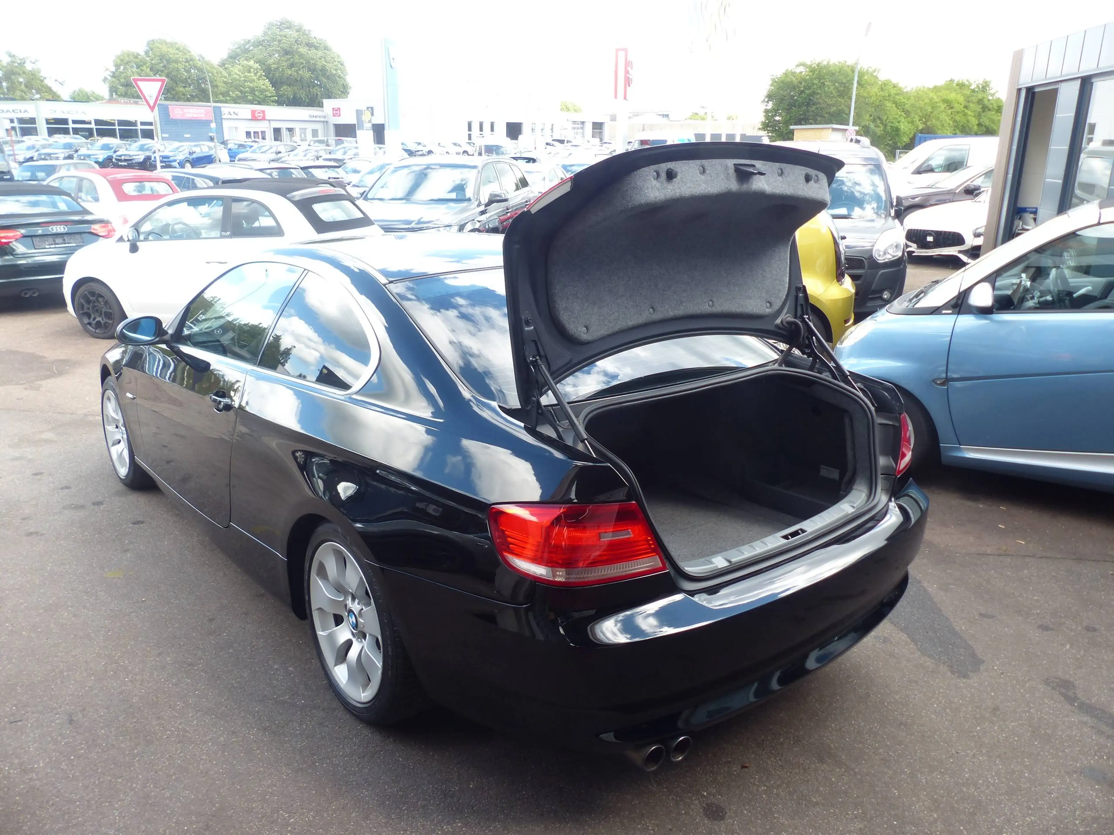 BMW 325 i Coupe Klima Leder Sitzheizung Xenon HU/AU NEU — photo 9