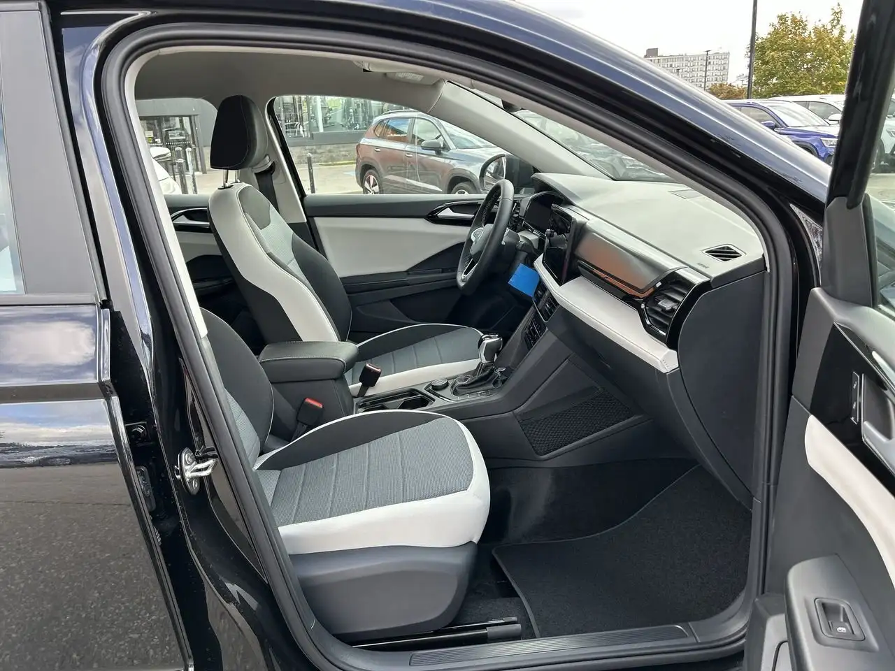 Volkswagen Taos снимка Volkswagen Taos