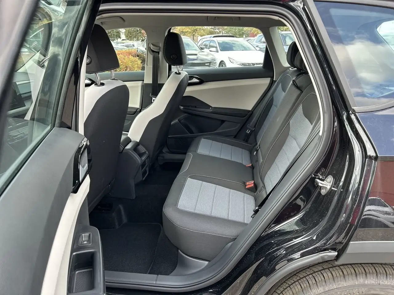 Volkswagen Taos снимка Volkswagen Taos