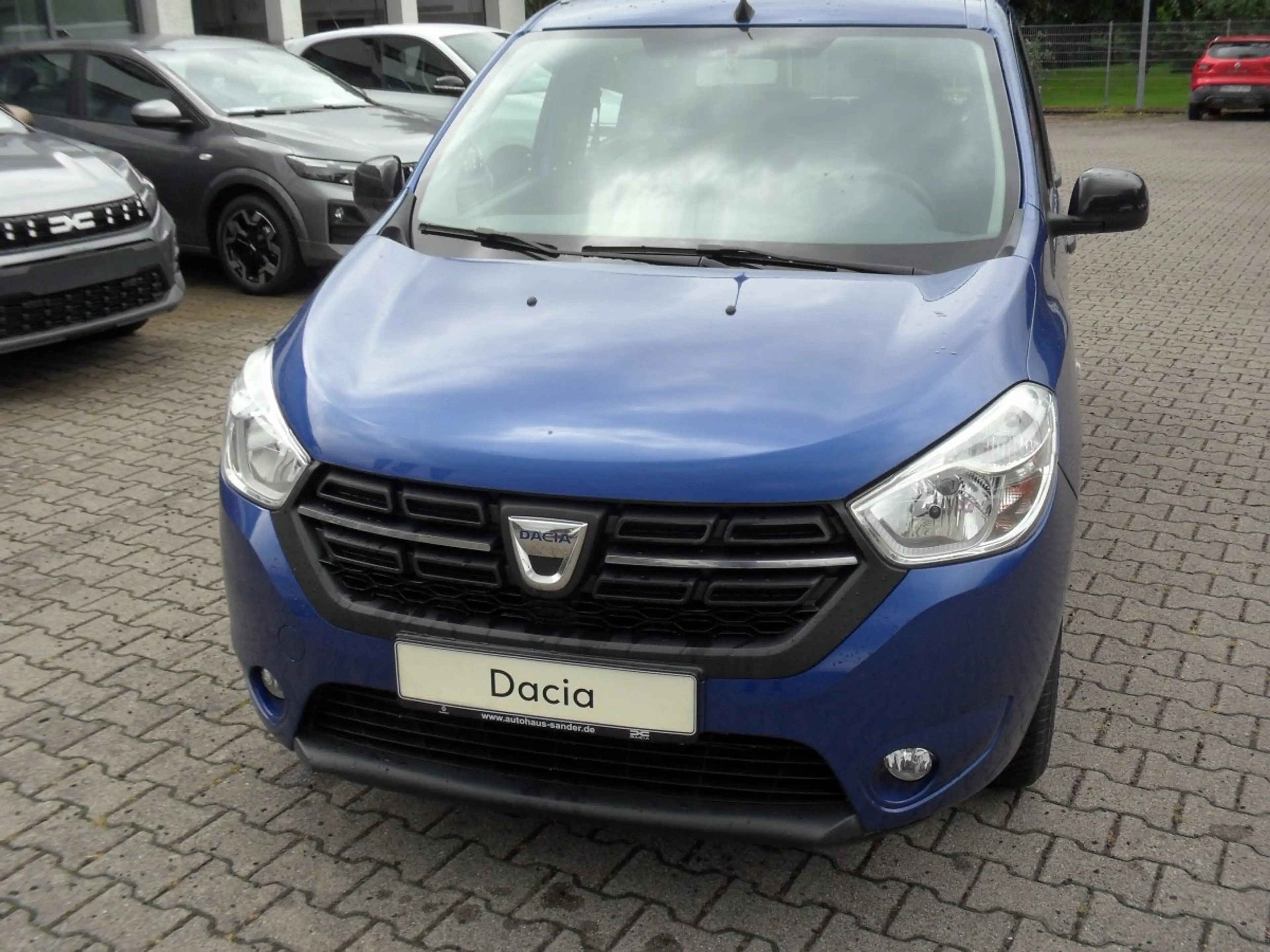 Dacia Lodgy 1.3 TCe 100 EU6d-T Comfort  7-Sitzer