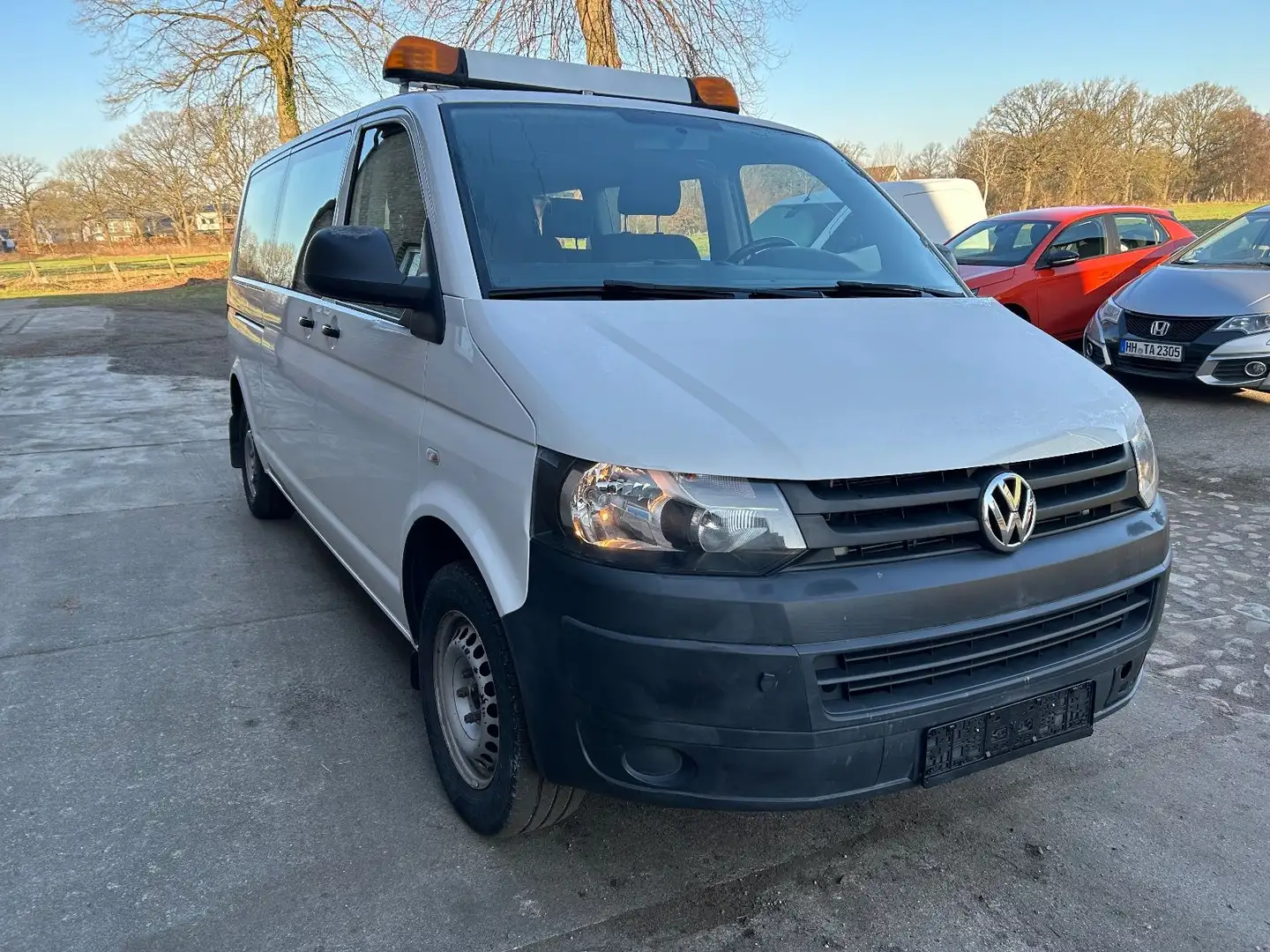 Volkswagen T5 Transporter T5 TRANSPORTER BUS CARAVELLE TRENDLINE LANG 4MOT Blanc - 2