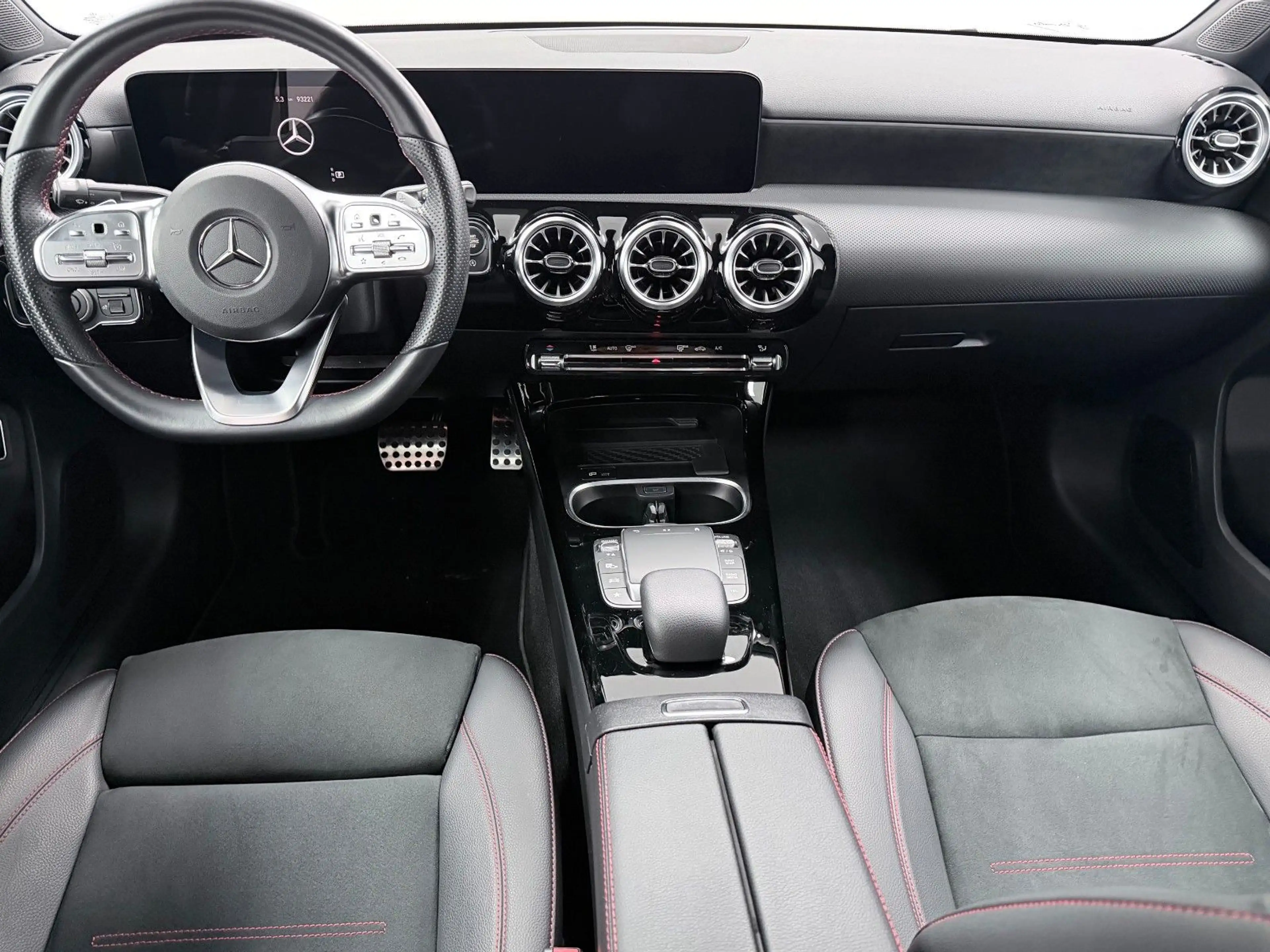Mercedes-Benz A 220 d 4Matic AMG LINE.NAVI.LED.KAM.EURO6 — photo 15