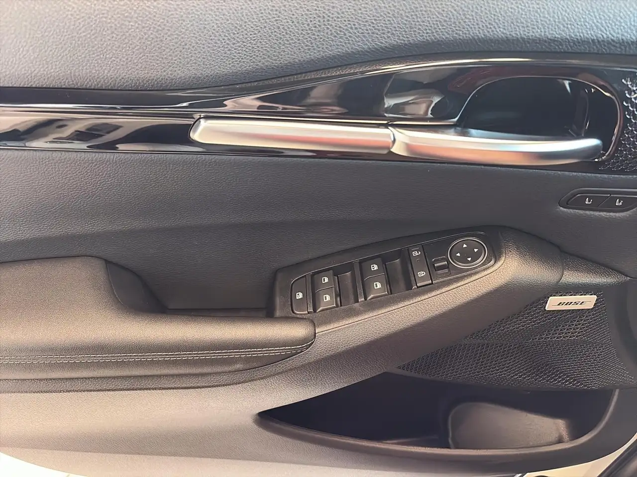 Kia Seltos снимка Kia Seltos