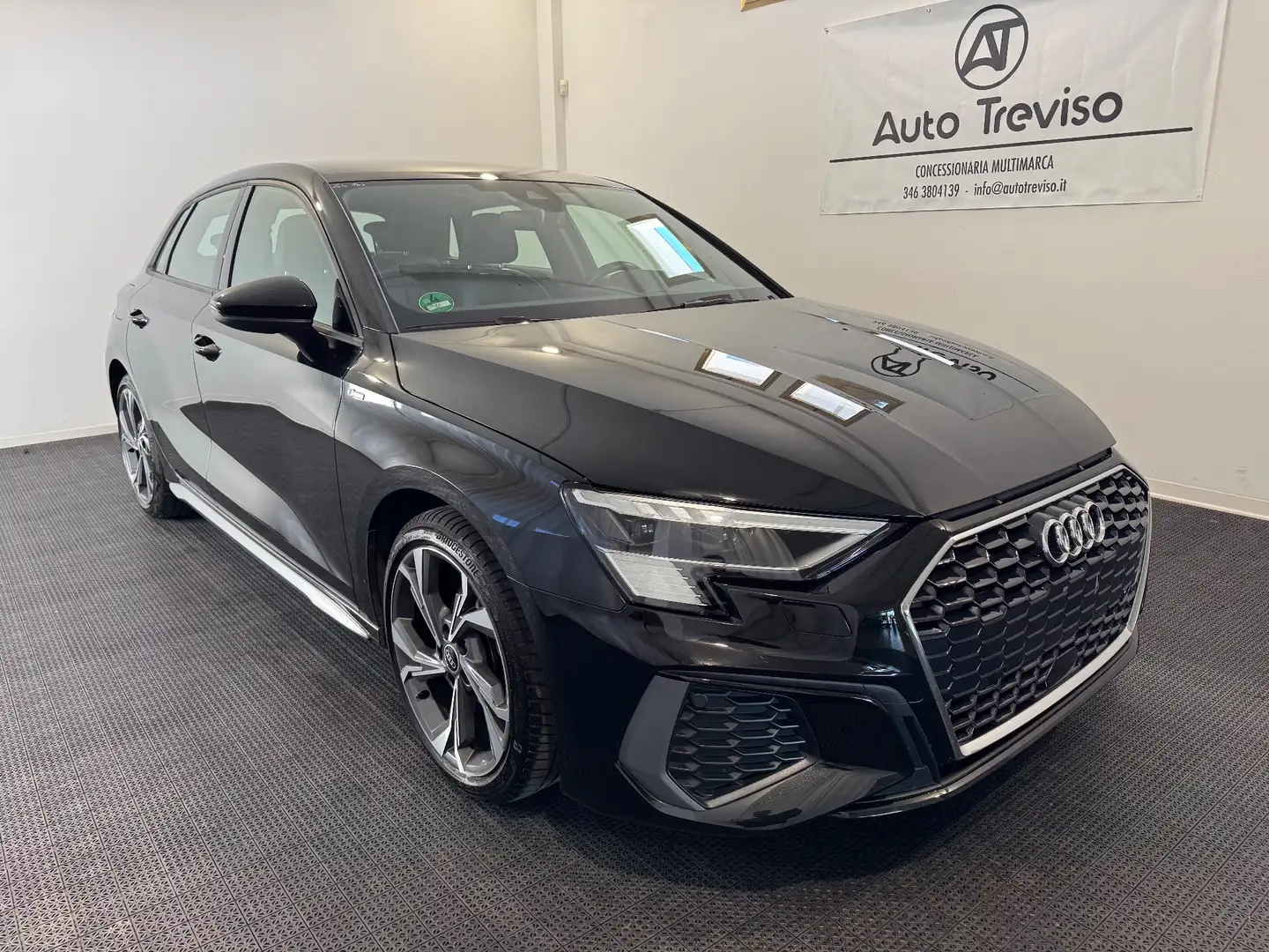 Audi A3 A3 SPB 35 TFSI S line edition FARI MATRIX Noir - 1