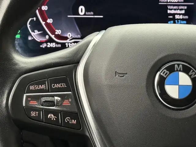 BMW 3 Series view 10