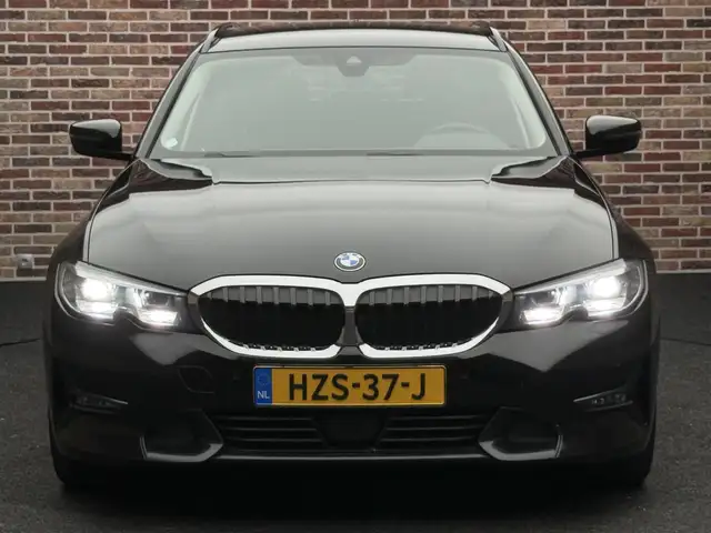 BMW 3 Series view 7