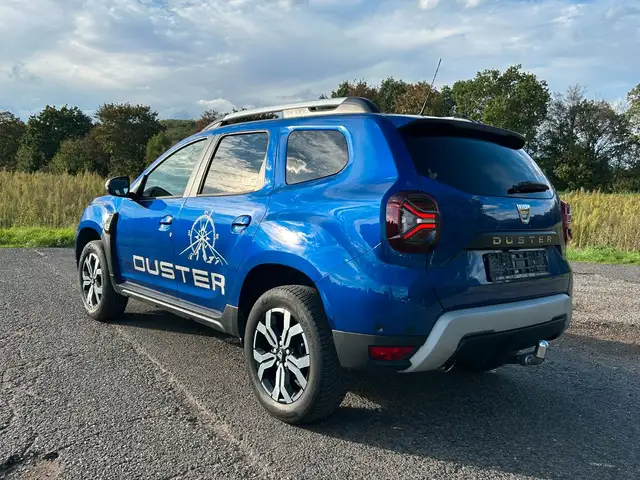 Dacia Duster view 3
