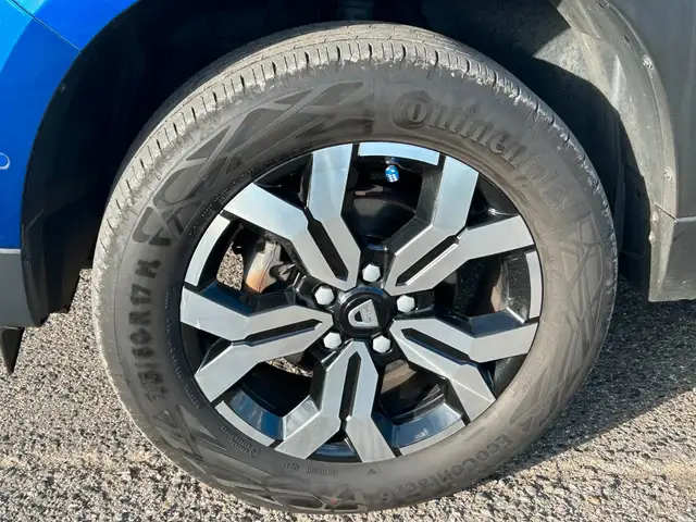 Dacia Duster view 12