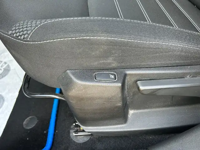 Dacia Duster view 14