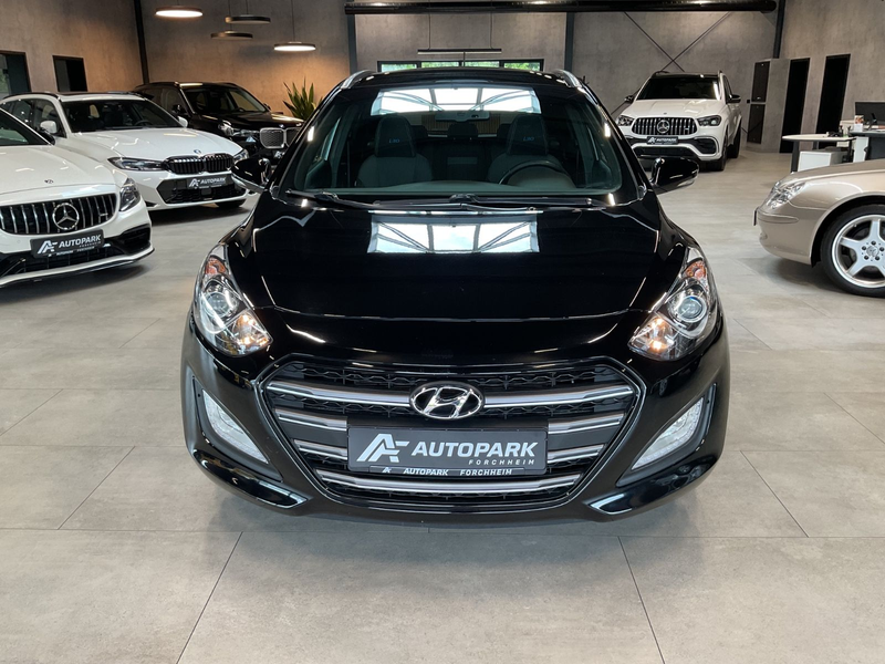 Hyundai i30 cw blue Passion AHK Kamera Navi Sitzh. 1.Hd. — photo 2