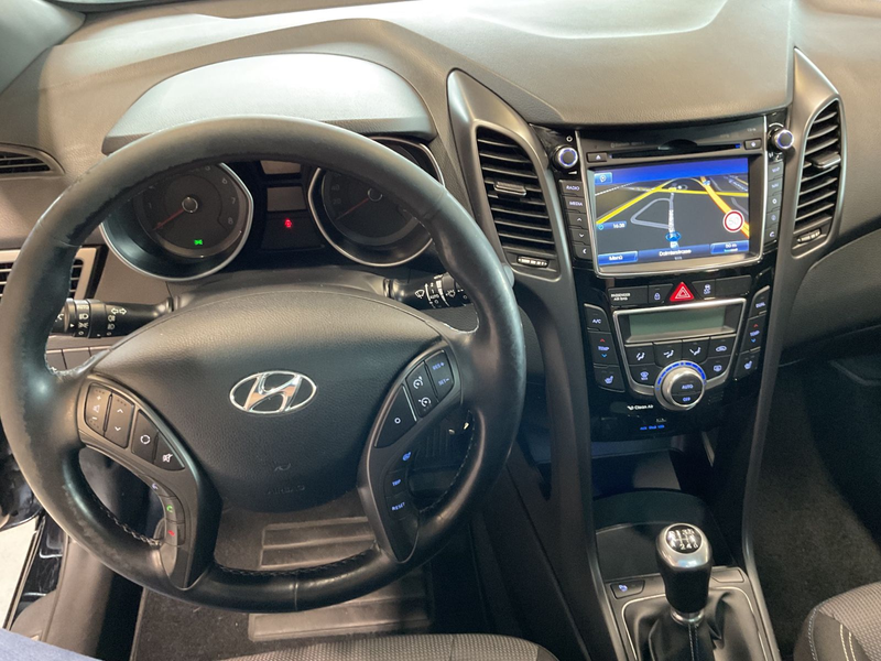 Hyundai i30 cw blue Passion AHK Kamera Navi Sitzh. 1.Hd. — photo 7
