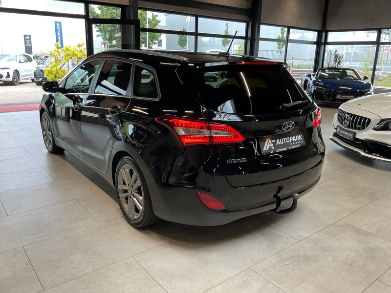 Hyundai i30 cw blue Passion AHK Kamera Navi Sitzh. 1.Hd. — photo 5