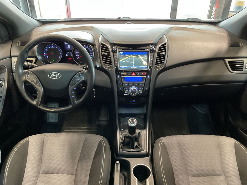 Hyundai i30 cw blue Passion AHK Kamera Navi Sitzh. 1.Hd. — photo 14