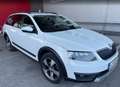 Skoda Octavia Octavia Combi 2,0 TDI 4x4 Scout DSG Scout Weiß - thumbnail 4