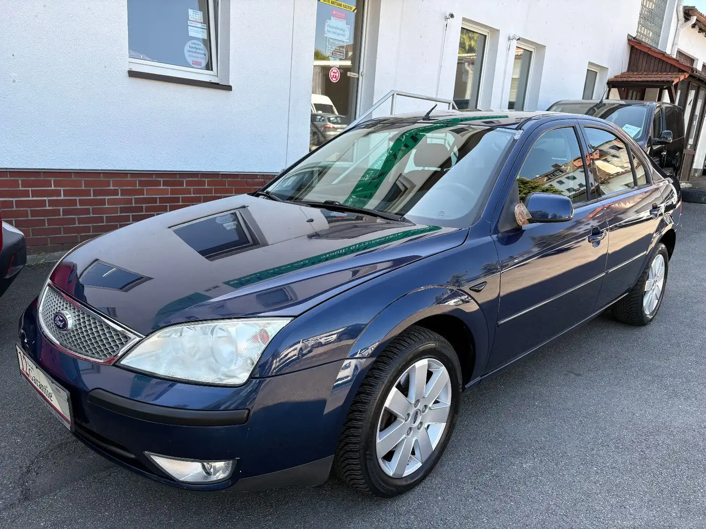 Ford Mondeo LIM. 1.8 92 kW Ghia - KLIMAAUT. SHZ Bleu - 1