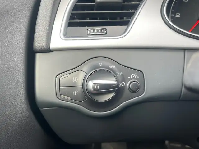 Audi A4 view 24