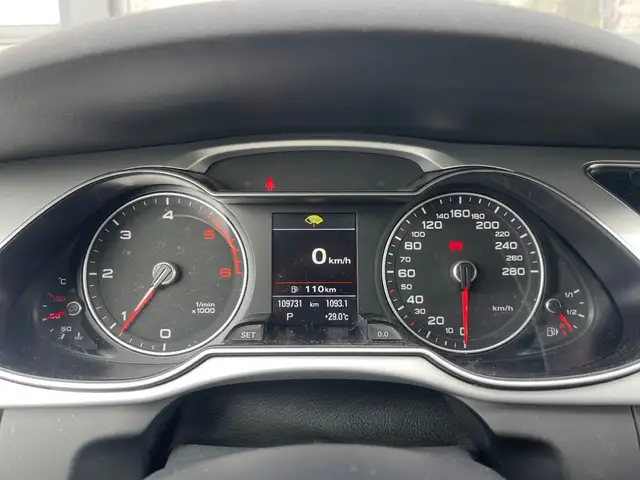 Audi A4 view 14