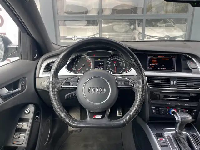 Audi A4 view 8