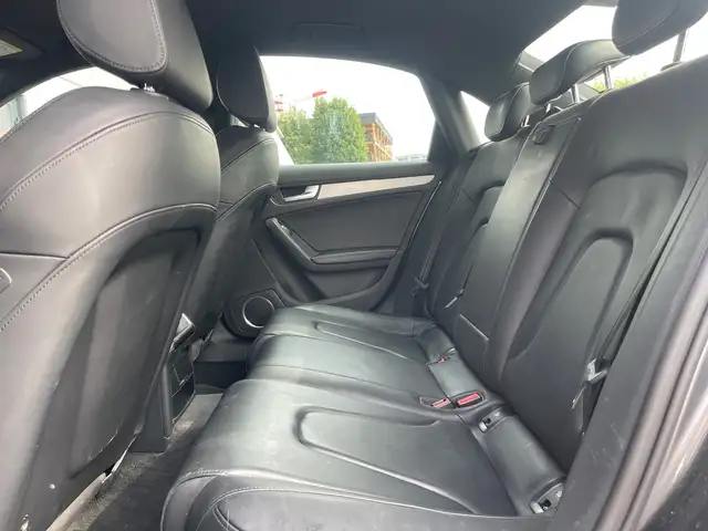 Audi A4 view 11