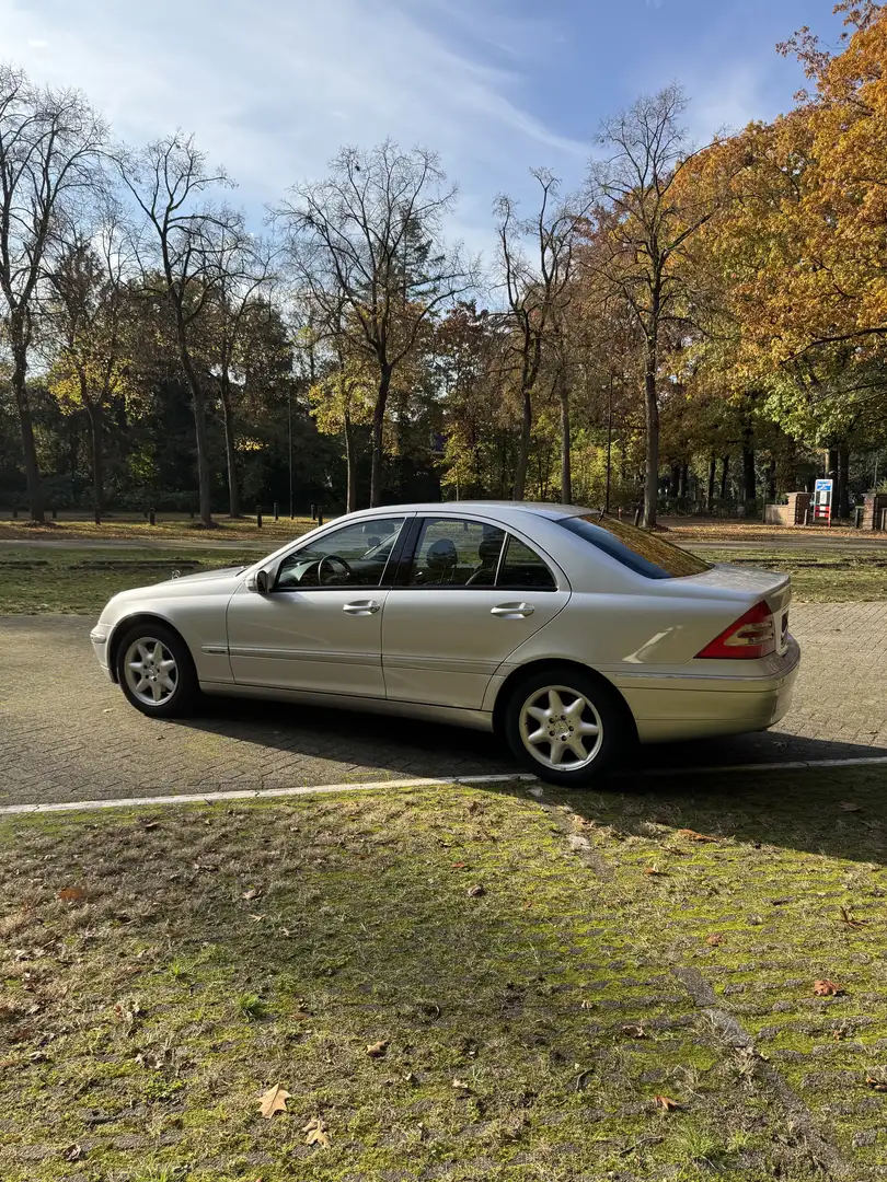 Mercedes-Benz C 240 Elegance absolute nieuwstaat APK 2026 Gri - 2