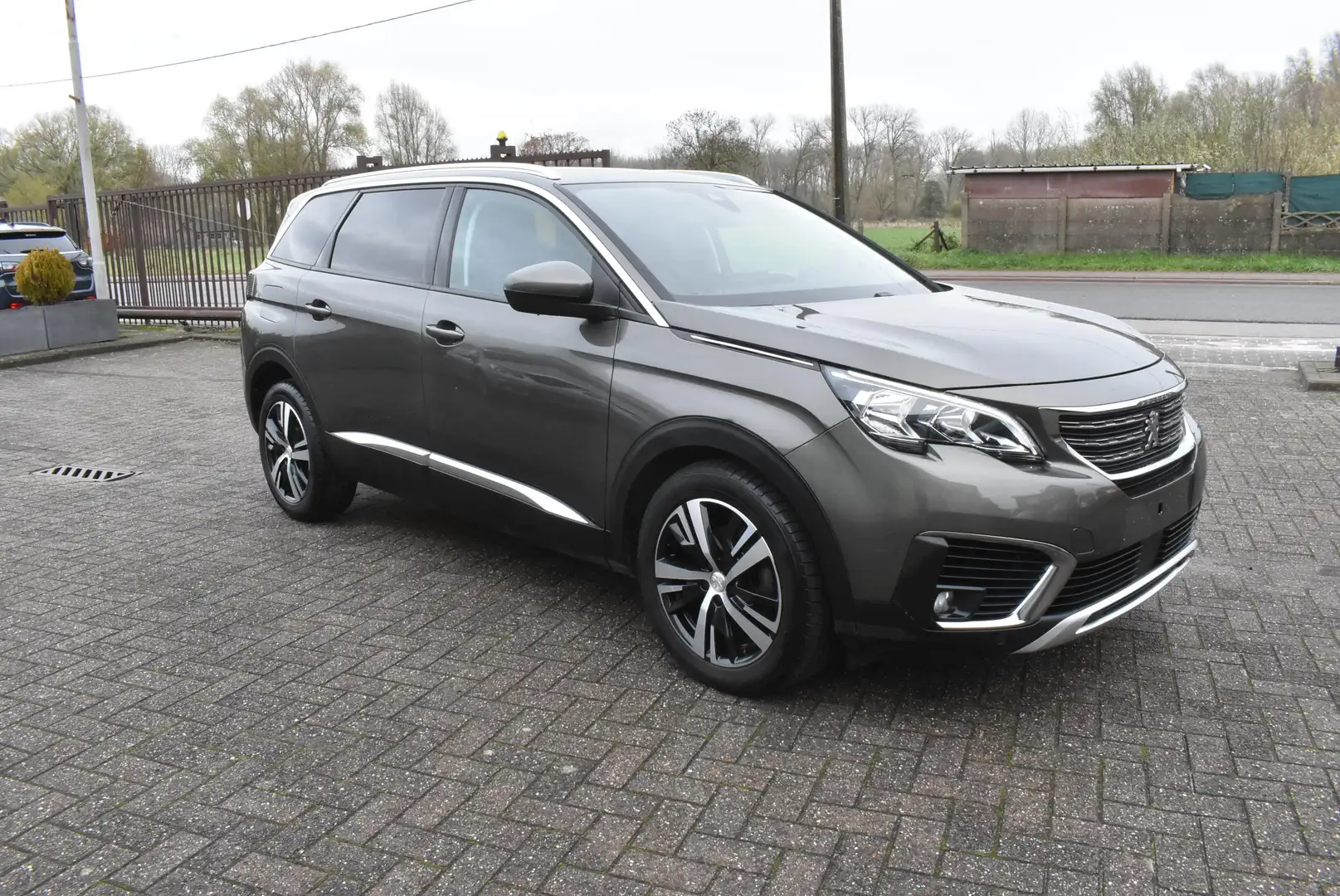 Peugeot 5008 7PL 1.5 BlueHDi Allure EAT8 ***DESTOCKAGE B2B*** Gris - 2