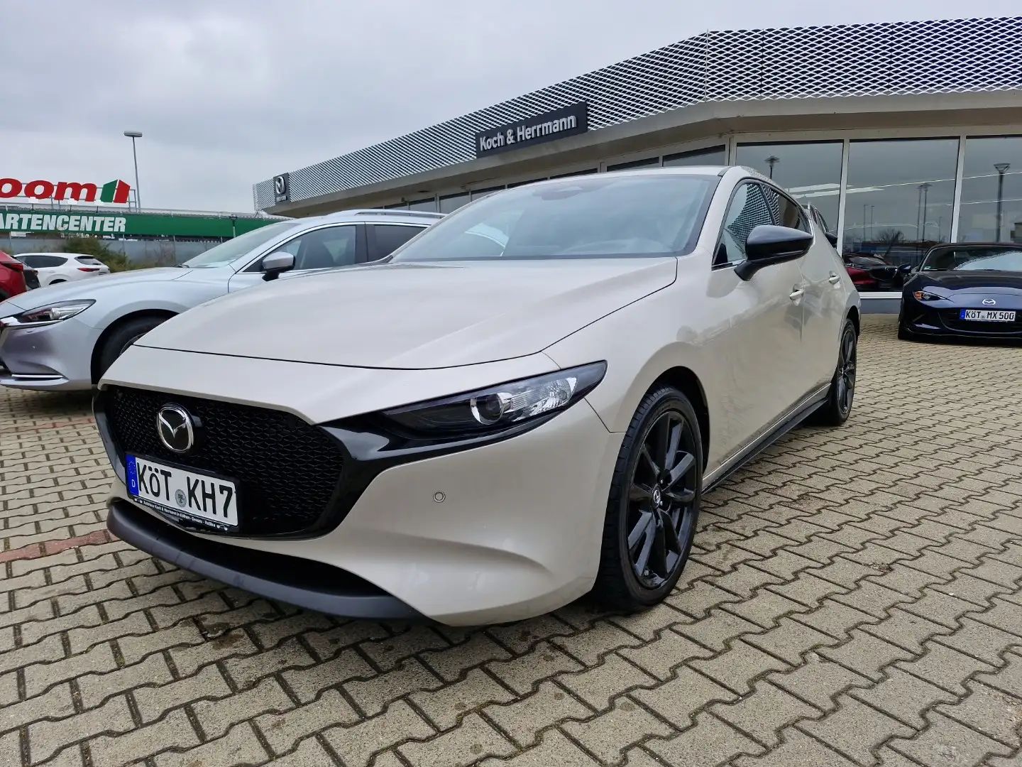 Mazda 3 2.5L e-SKYACTIV G 140ps HOMURA Silber - 1