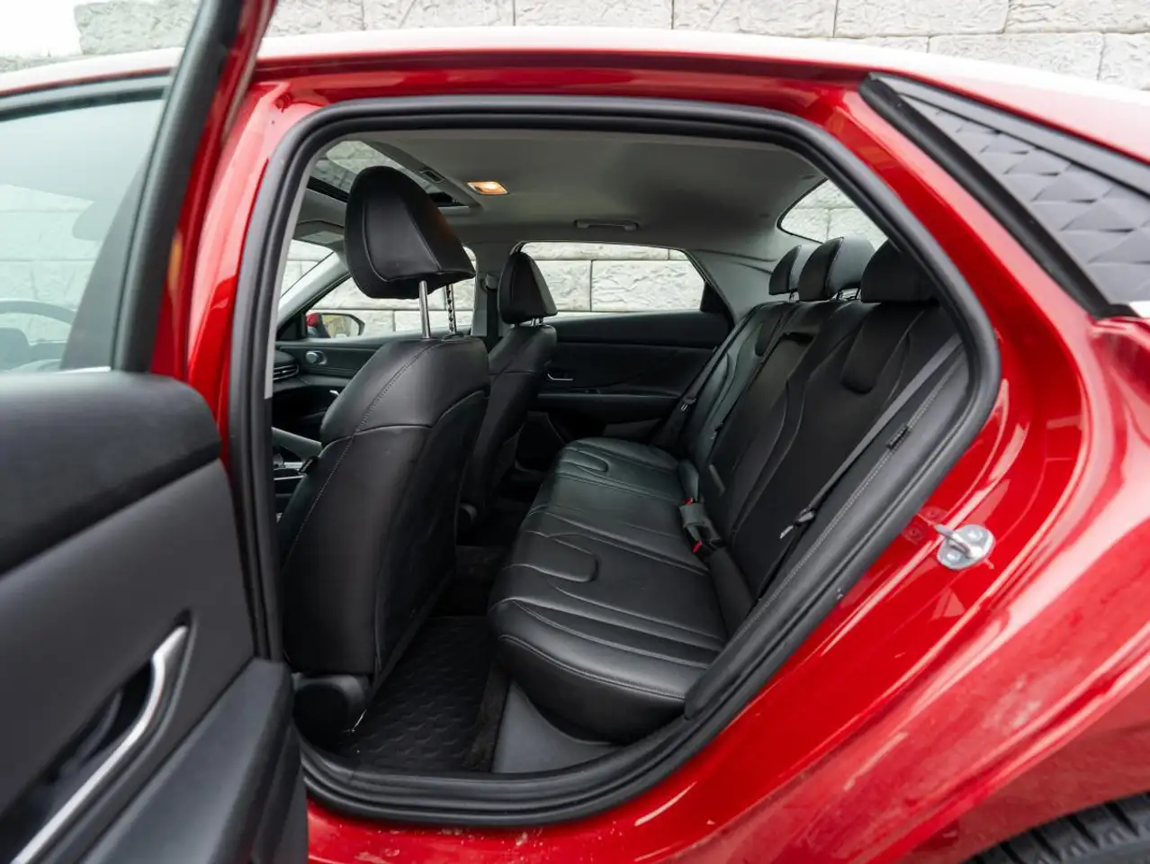Hyundai ELANTRA fotografie Hyundai ELANTRA