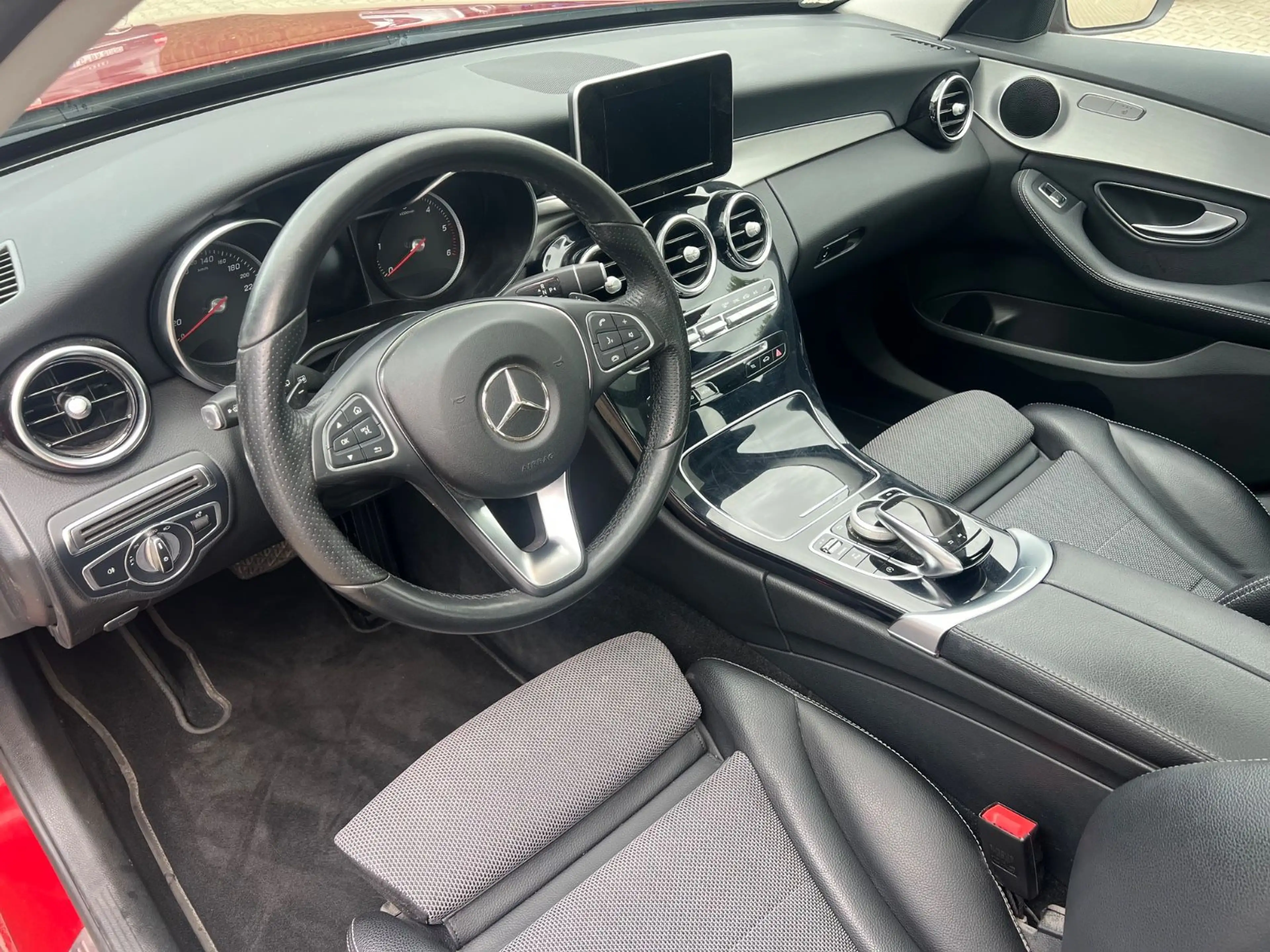 Mercedes-Benz C 250 T-Modell / AHK / Pano./ LED — photo 8
