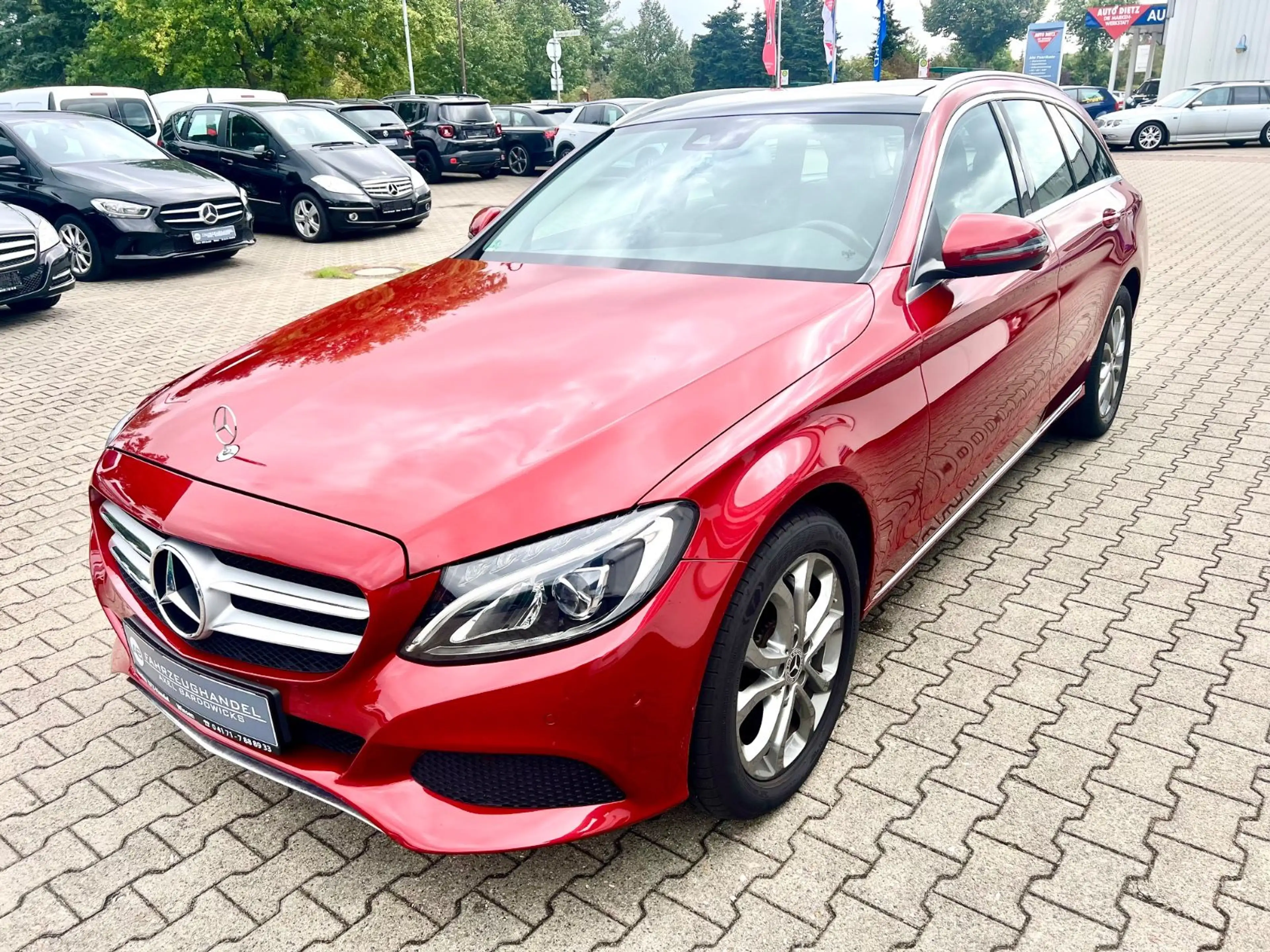 Mercedes-Benz C 250 T-Modell / AHK / Pano./ LED — photo 3