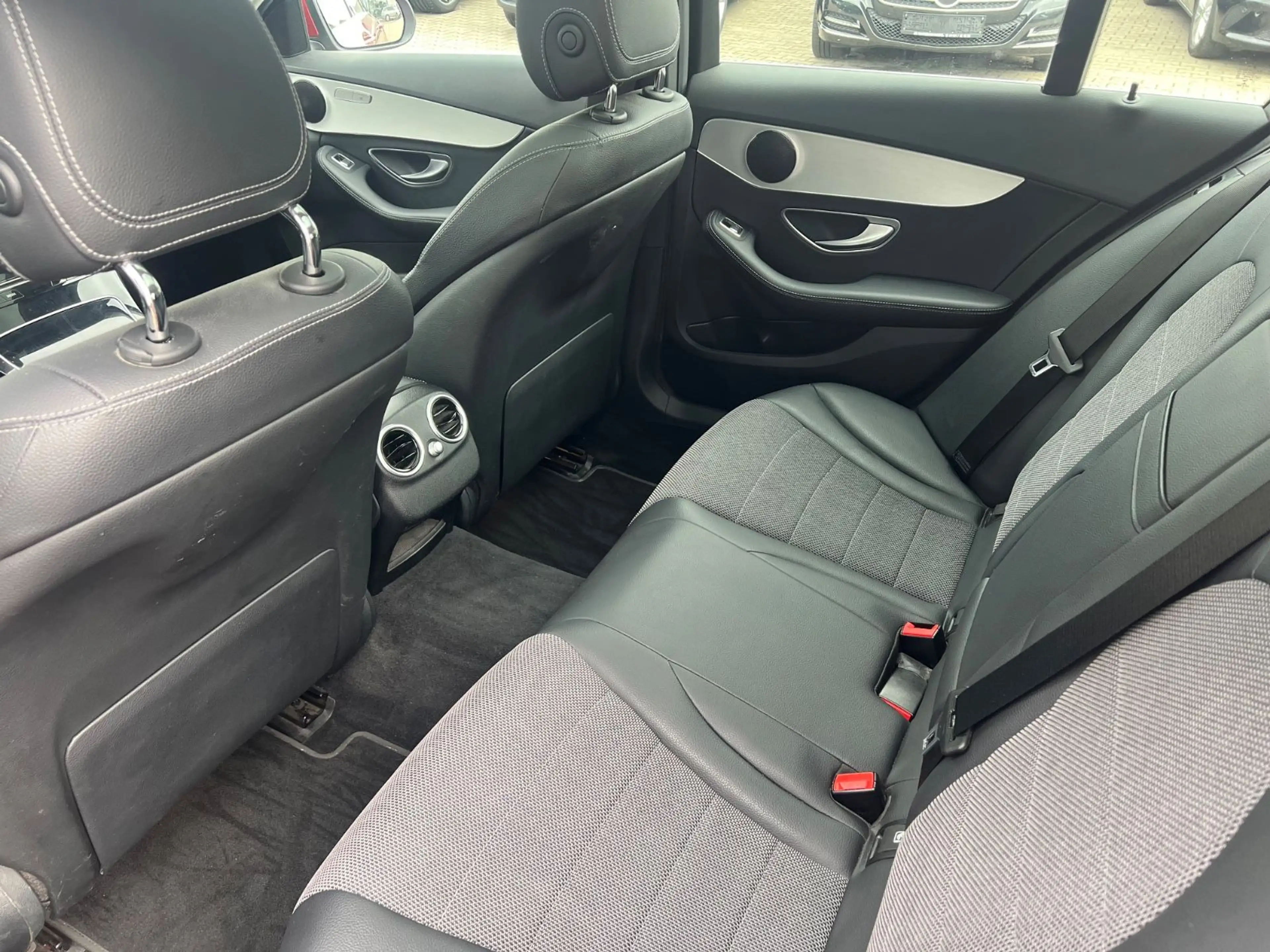 Mercedes-Benz C 250 T-Modell / AHK / Pano./ LED — photo 15