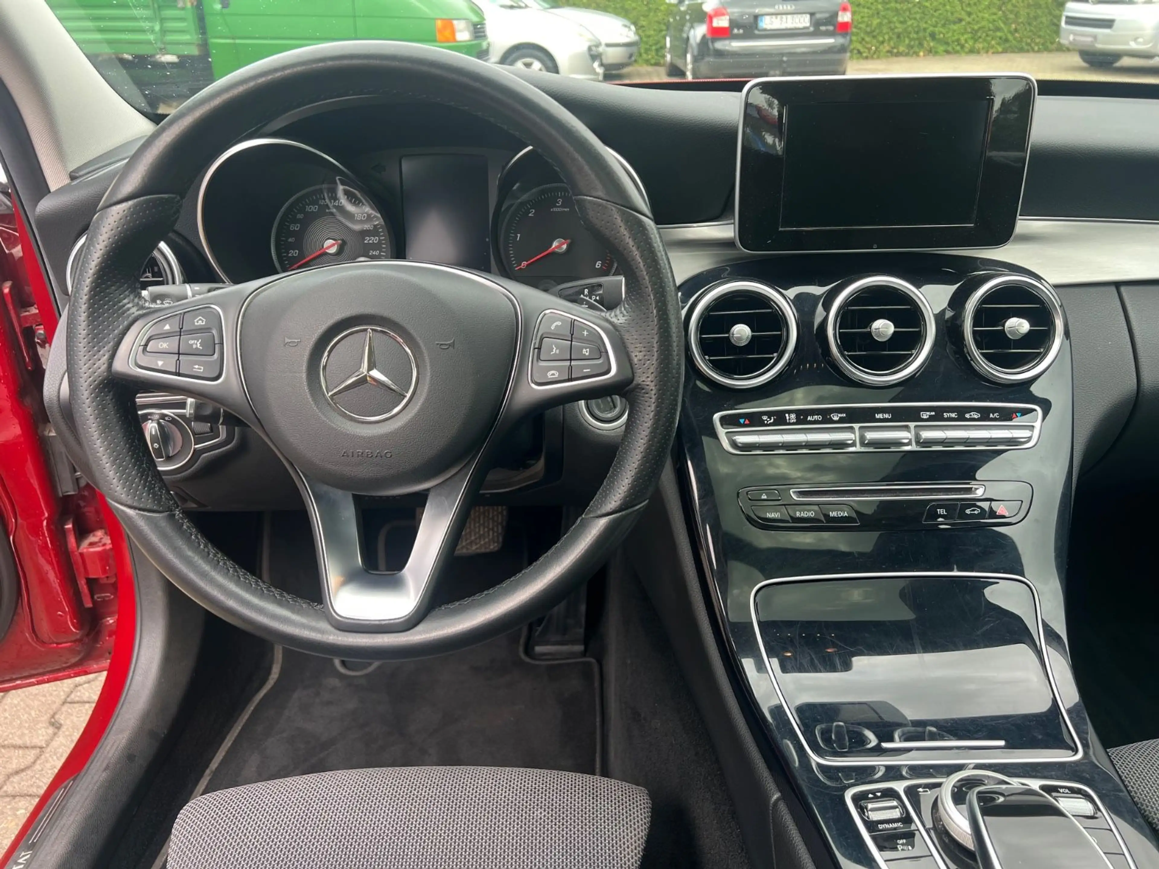 Mercedes-Benz C 250 T-Modell / AHK / Pano./ LED — photo 7